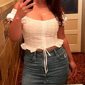 Crop top off the shoulders